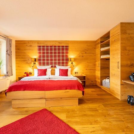 Familien- Und Wellnesshotel "Viktoria" Oberstdorf Extérieur photo