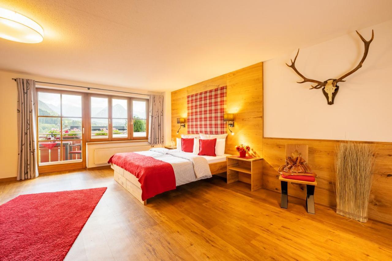 Familien- Und Wellnesshotel "Viktoria" Oberstdorf Extérieur photo