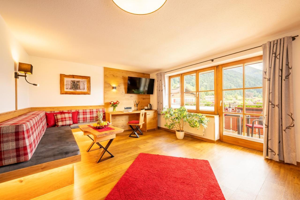 Familien- Und Wellnesshotel "Viktoria" Oberstdorf Extérieur photo
