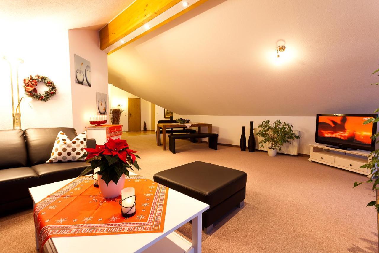 Familien- Und Wellnesshotel "Viktoria" Oberstdorf Extérieur photo