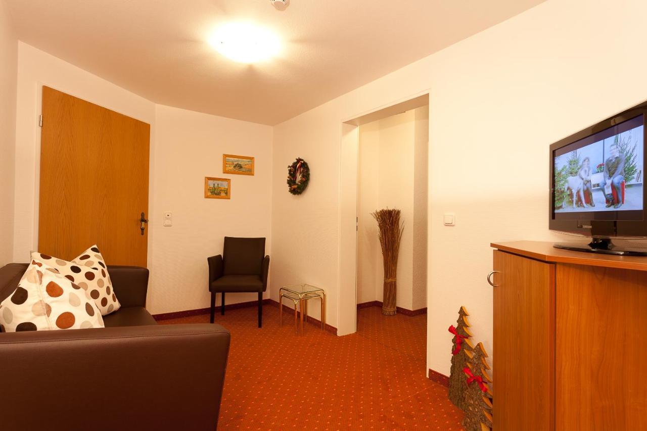 Familien- Und Wellnesshotel "Viktoria" Oberstdorf Extérieur photo