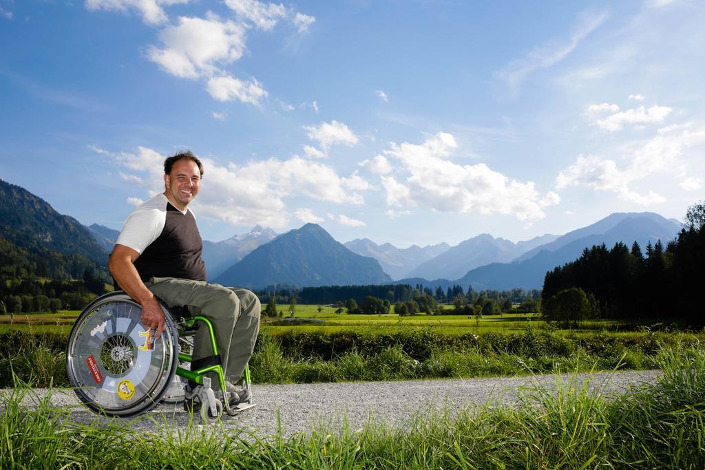 Familien- Und Wellnesshotel "Viktoria" Oberstdorf Extérieur photo