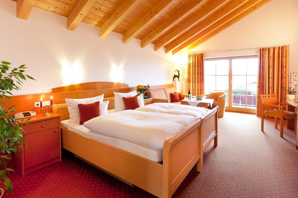 Familien- Und Wellnesshotel "Viktoria" Oberstdorf Chambre photo