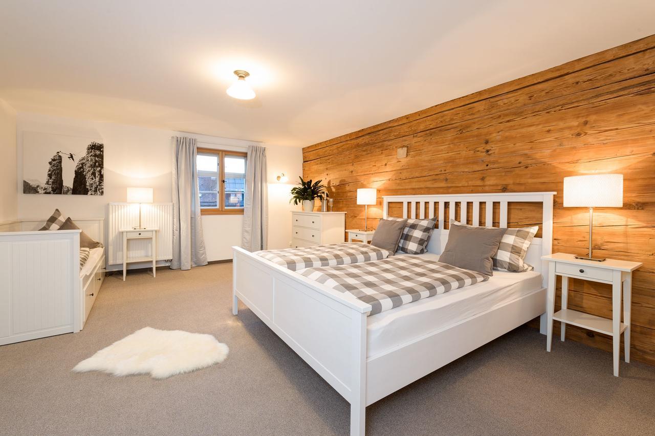 Familien- Und Wellnesshotel "Viktoria" Oberstdorf Extérieur photo